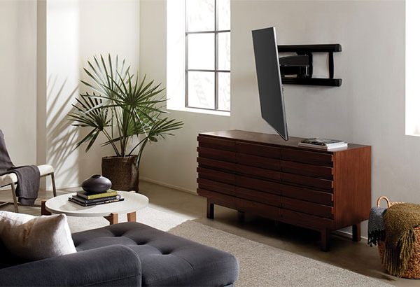 Bracketry/TV Mounts
